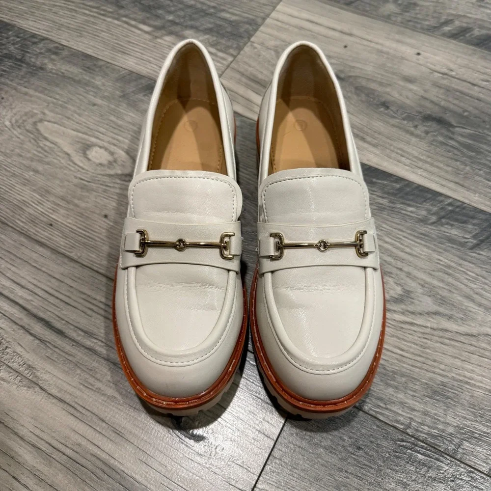 ZBY Chunky Platform Lug Sole Loafers Cream Off-White Women's Size 6